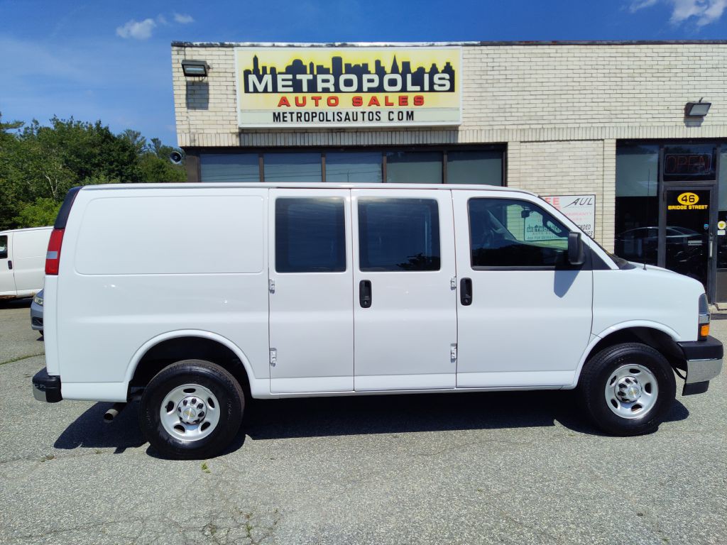 2023 Chevrolet Express Image 1