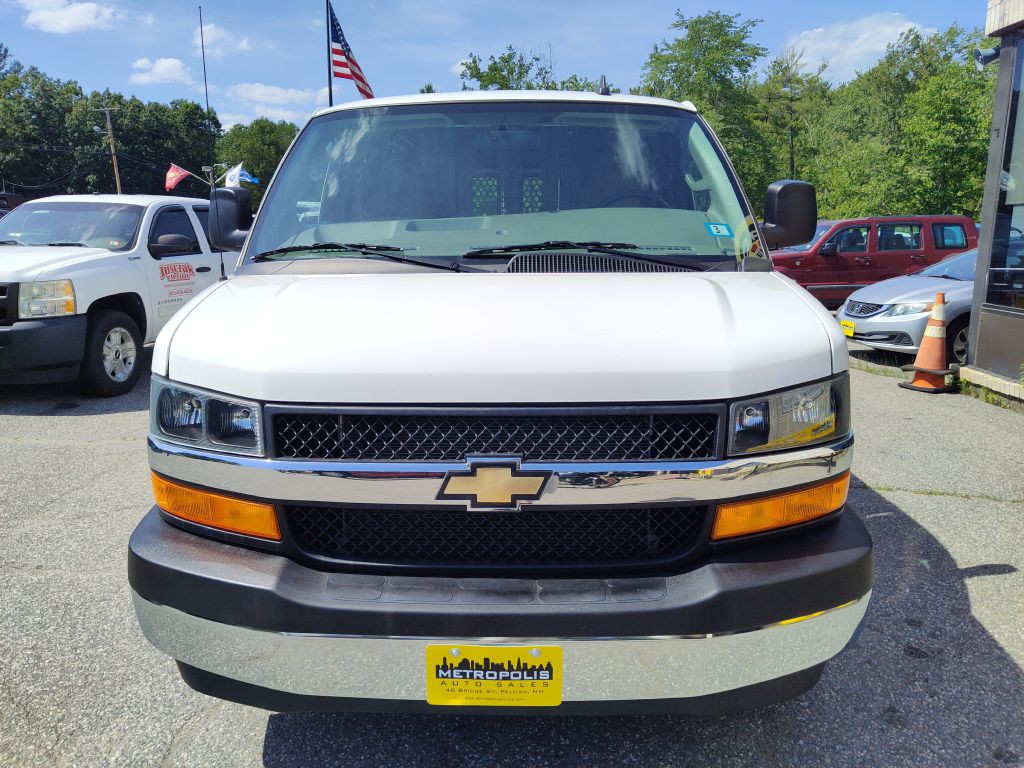 2023 Chevrolet Express Image 3