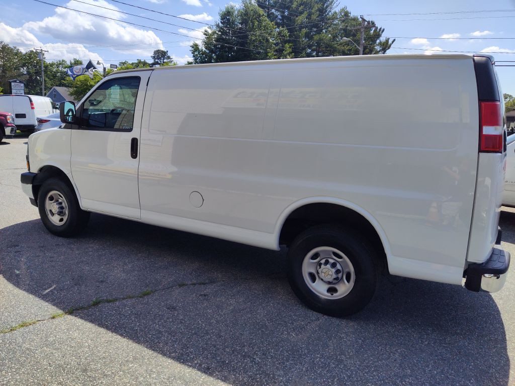 2023 Chevrolet Express Image 5