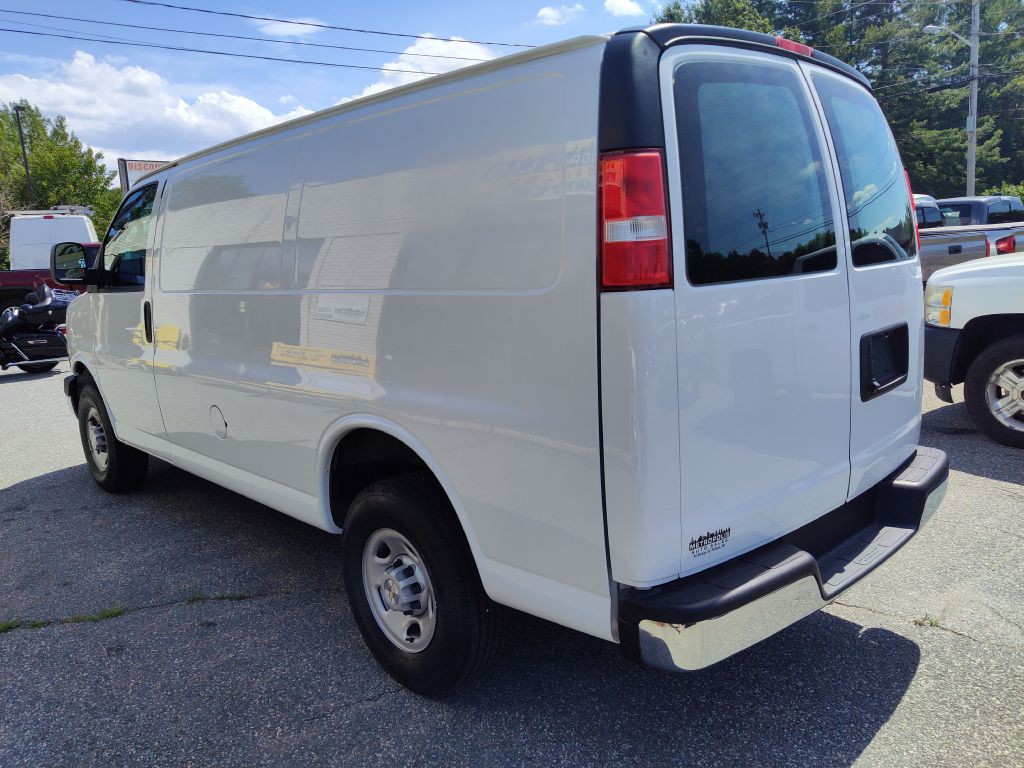 2023 Chevrolet Express Image 6