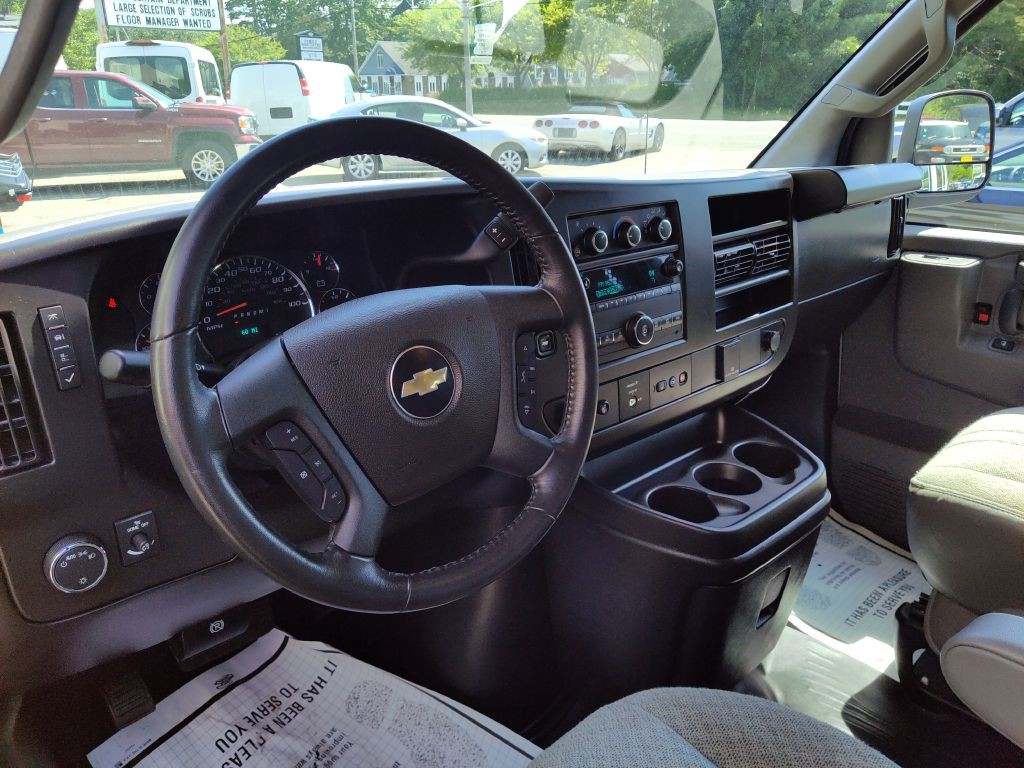 2023 Chevrolet Express Image 9