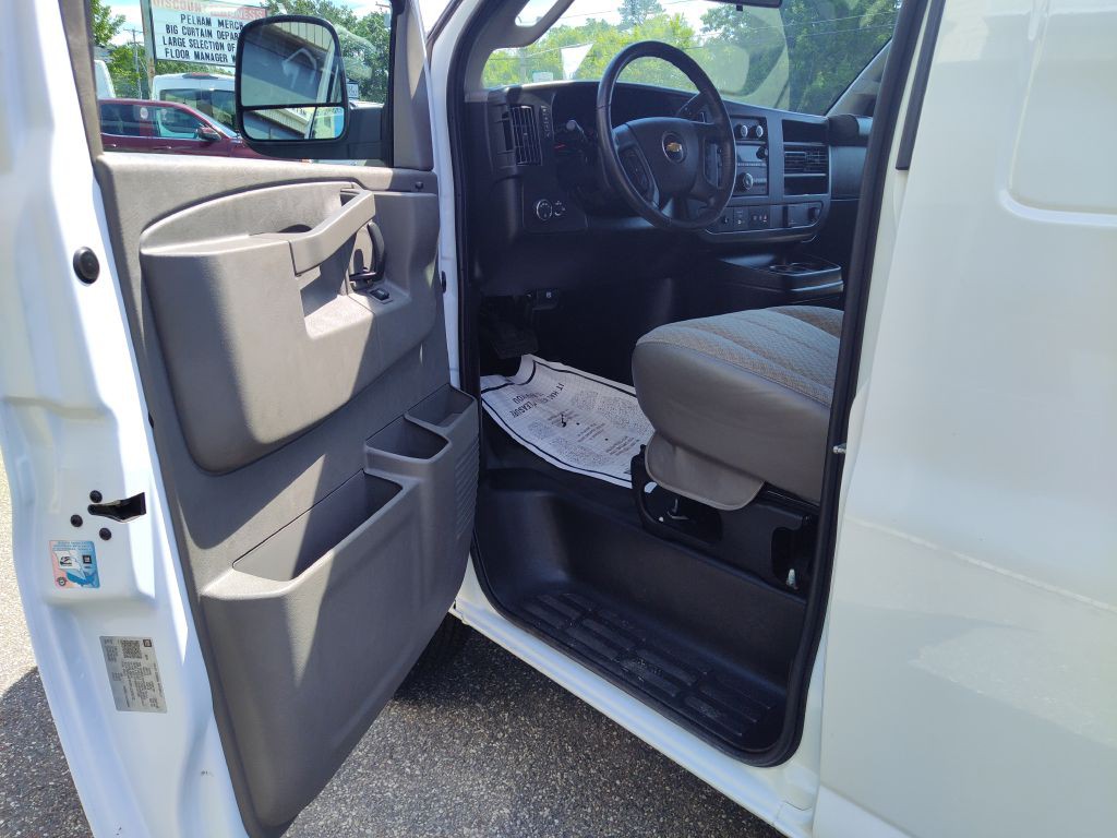 2023 Chevrolet Express Image 11