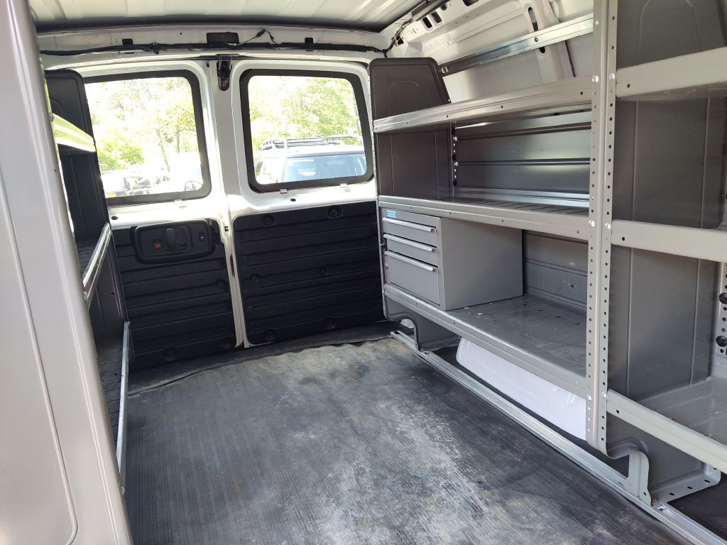 2023 Chevrolet Express Image 15