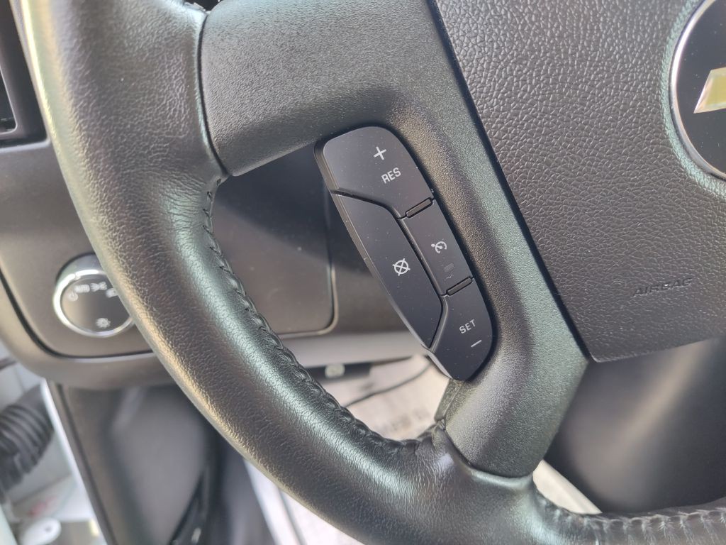 2023 Chevrolet Express Image 27