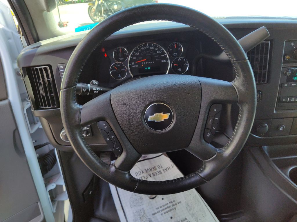2023 Chevrolet Express Image 28