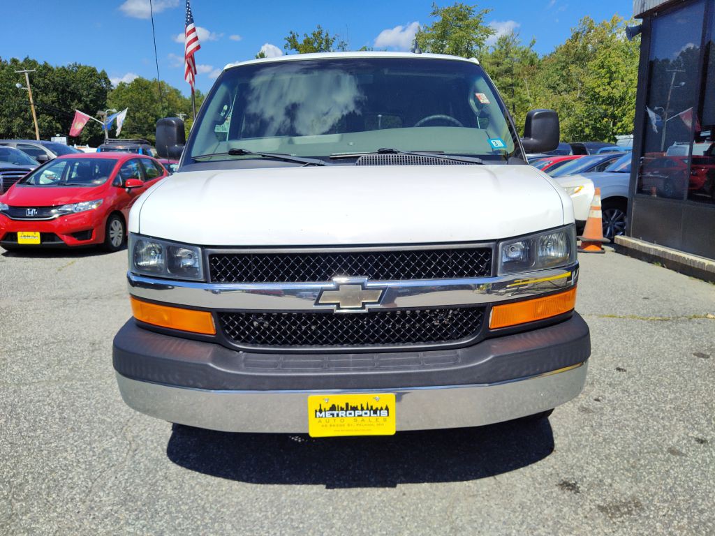2016 Chevrolet Express Image 4