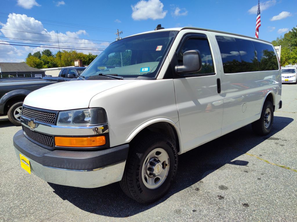 2016 Chevrolet Express Image 5
