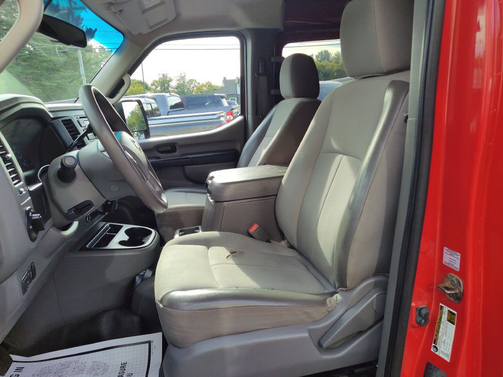 2012 Nissan NV Image 11