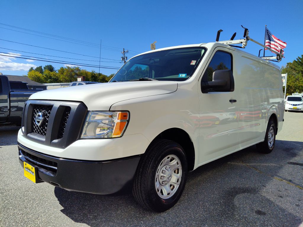 2017 Nissan NV Image 4