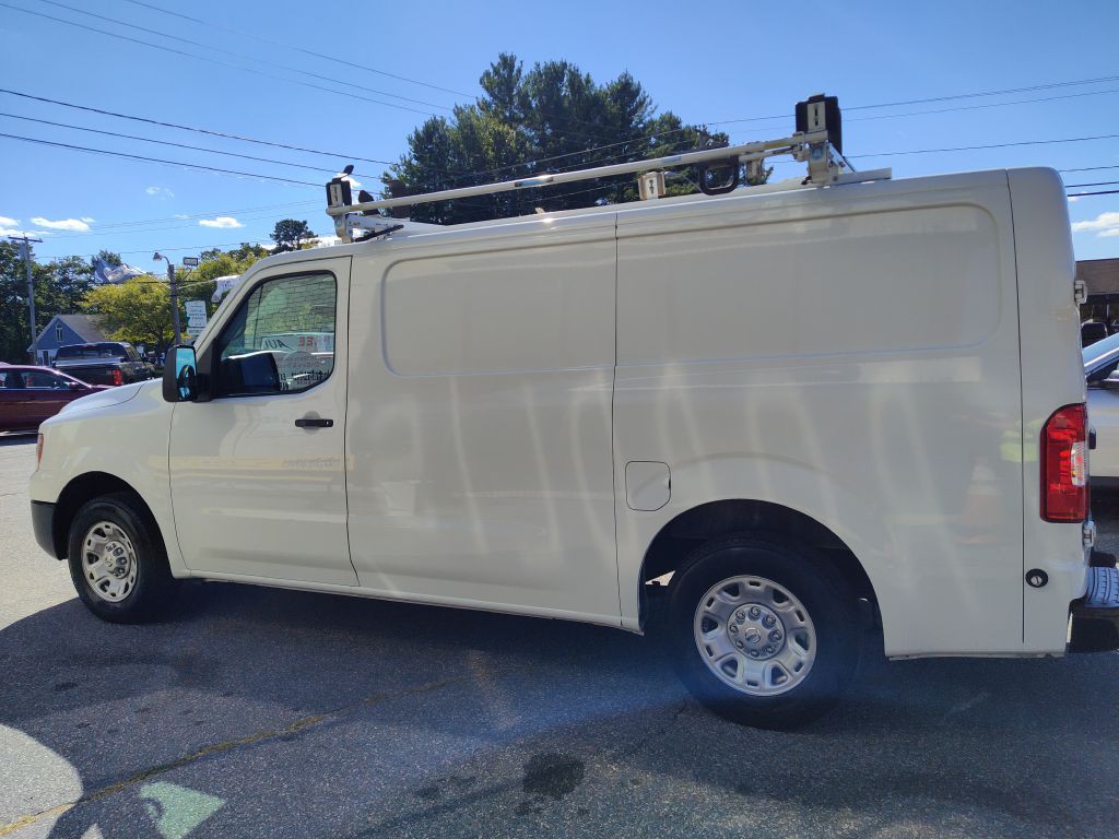 2017 Nissan NV Image 5