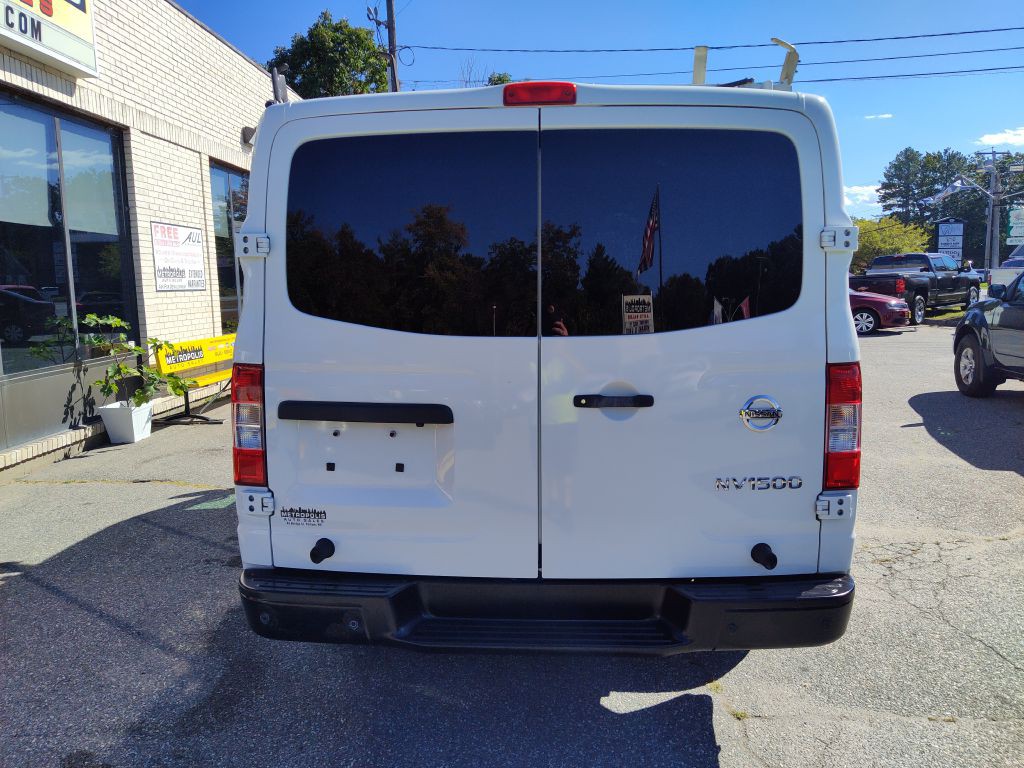 2017 Nissan NV Image 7