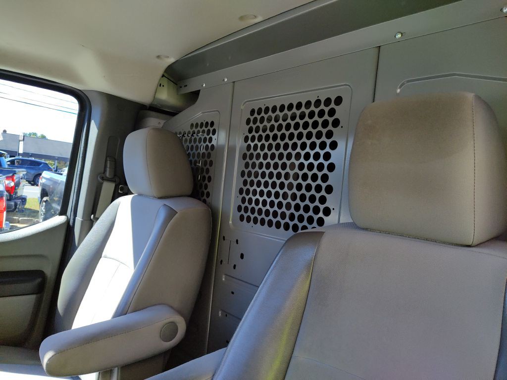 2017 Nissan NV Image 29