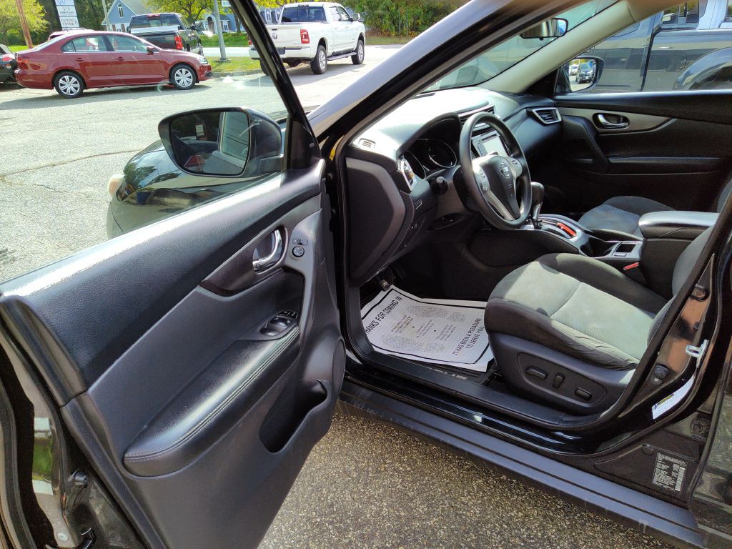 2016 Nissan Rogue Image 11