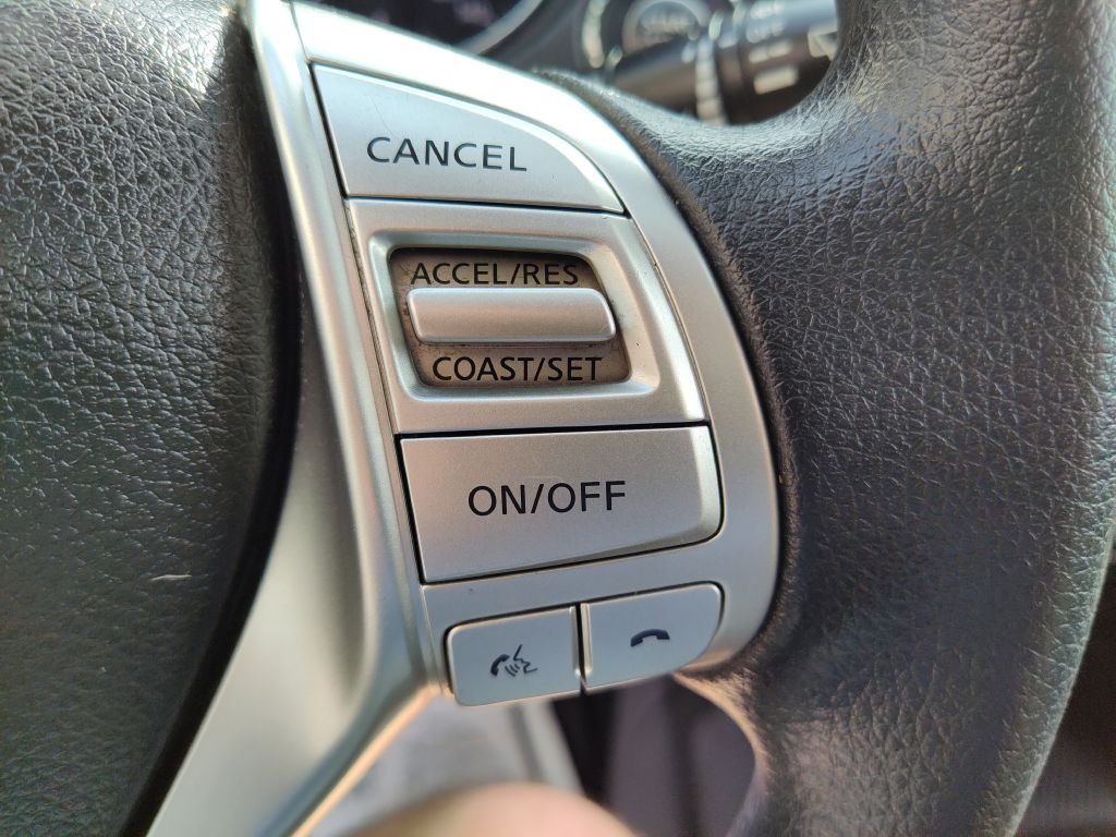 2016 Nissan Rogue Image 25