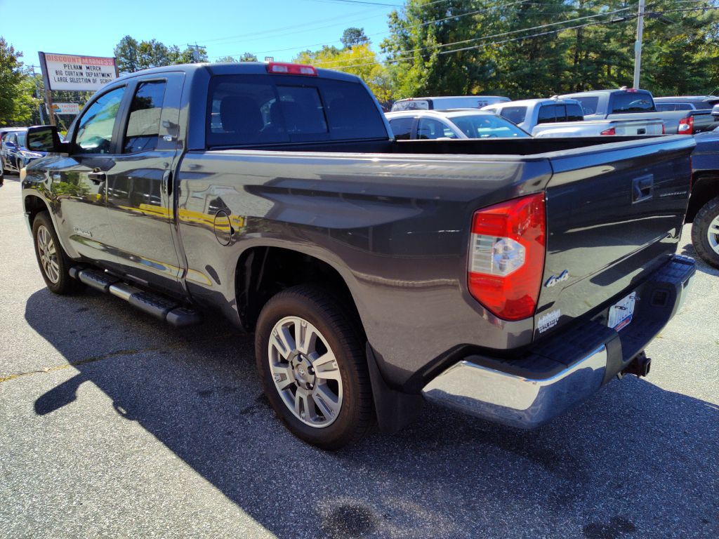 2017 Toyota Tundra Image 6