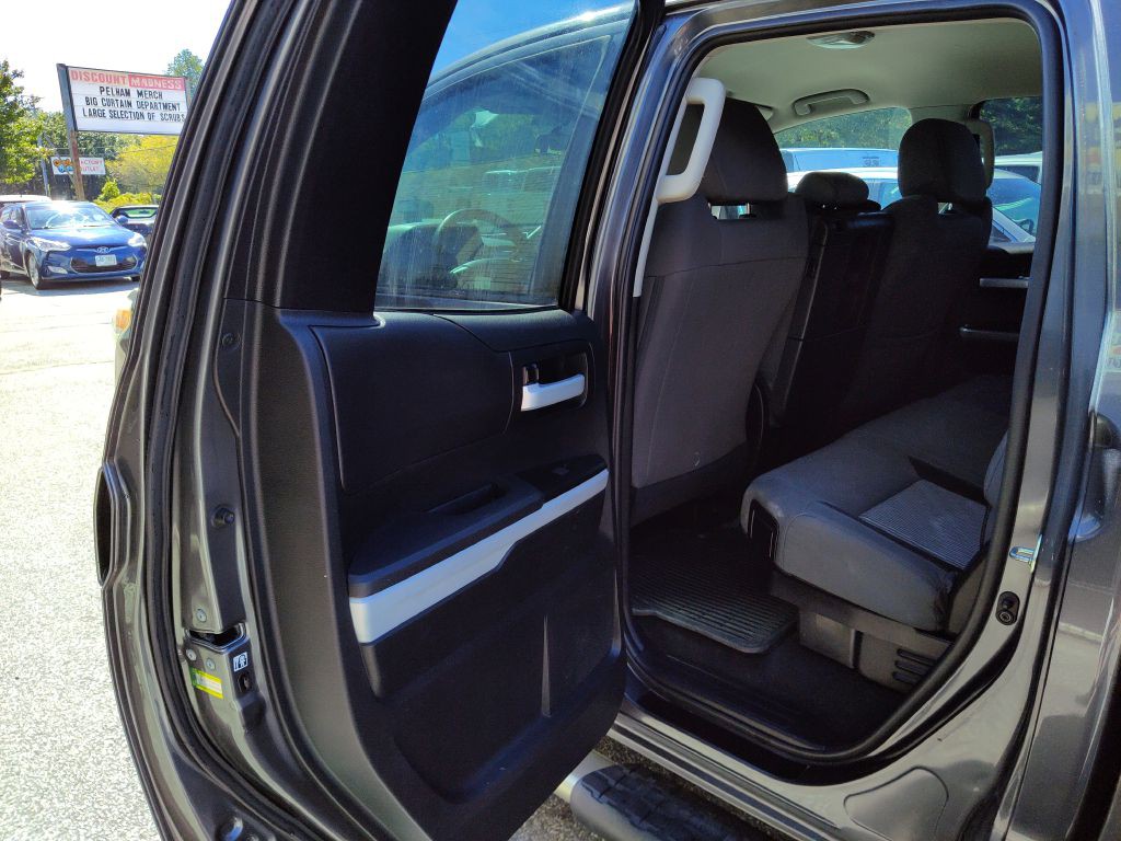 2017 Toyota Tundra Image 13