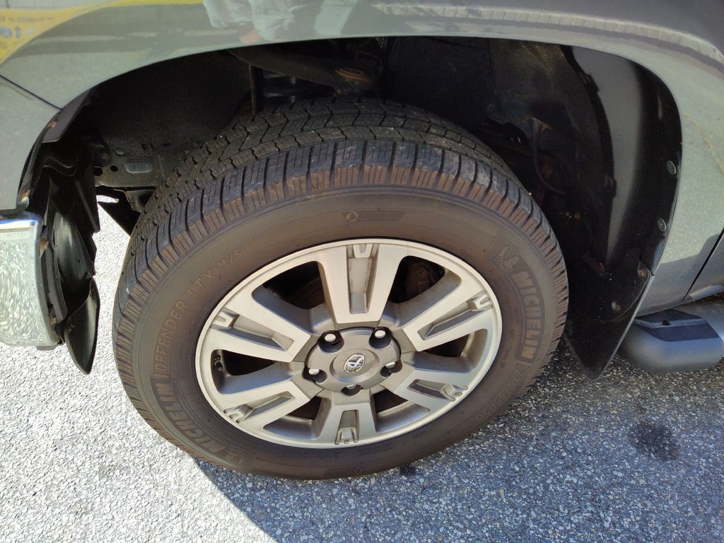 2017 Toyota Tundra Image 21