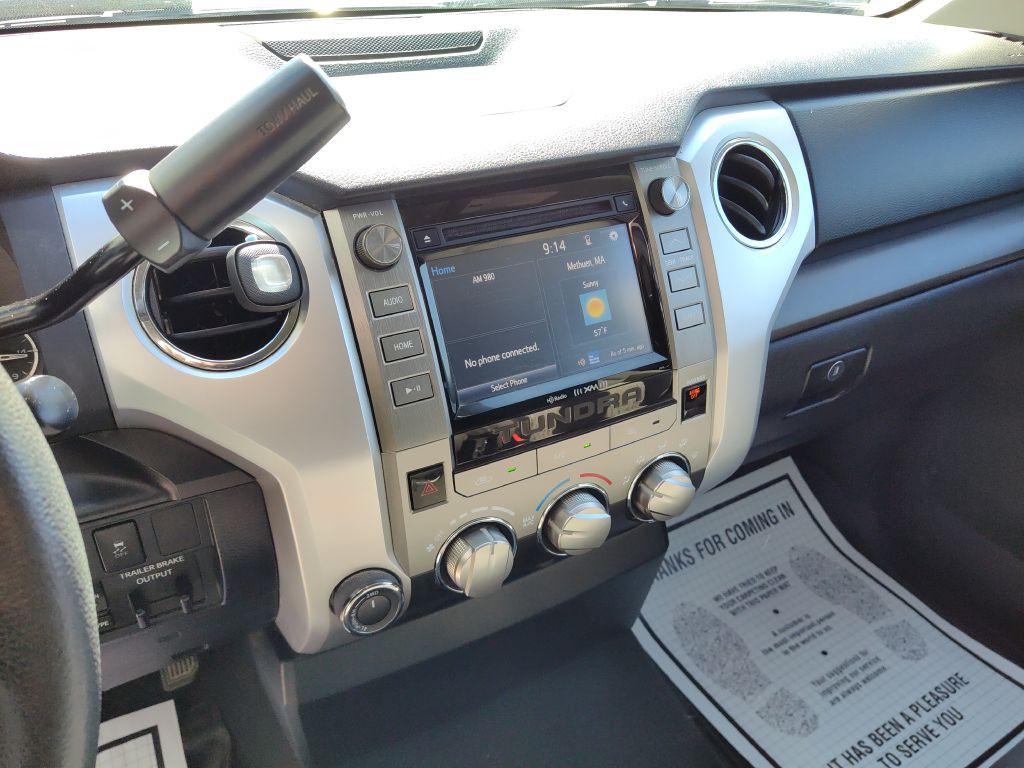 2017 Toyota Tundra Image 24