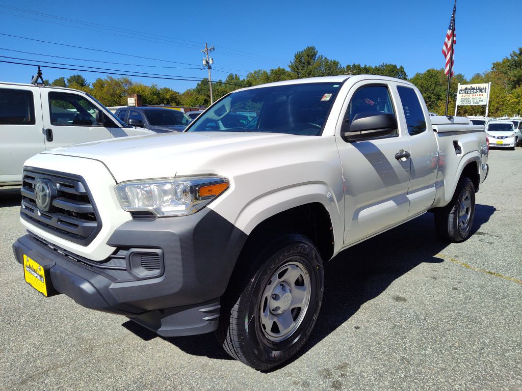 2019 Toyota Tacoma Image 2