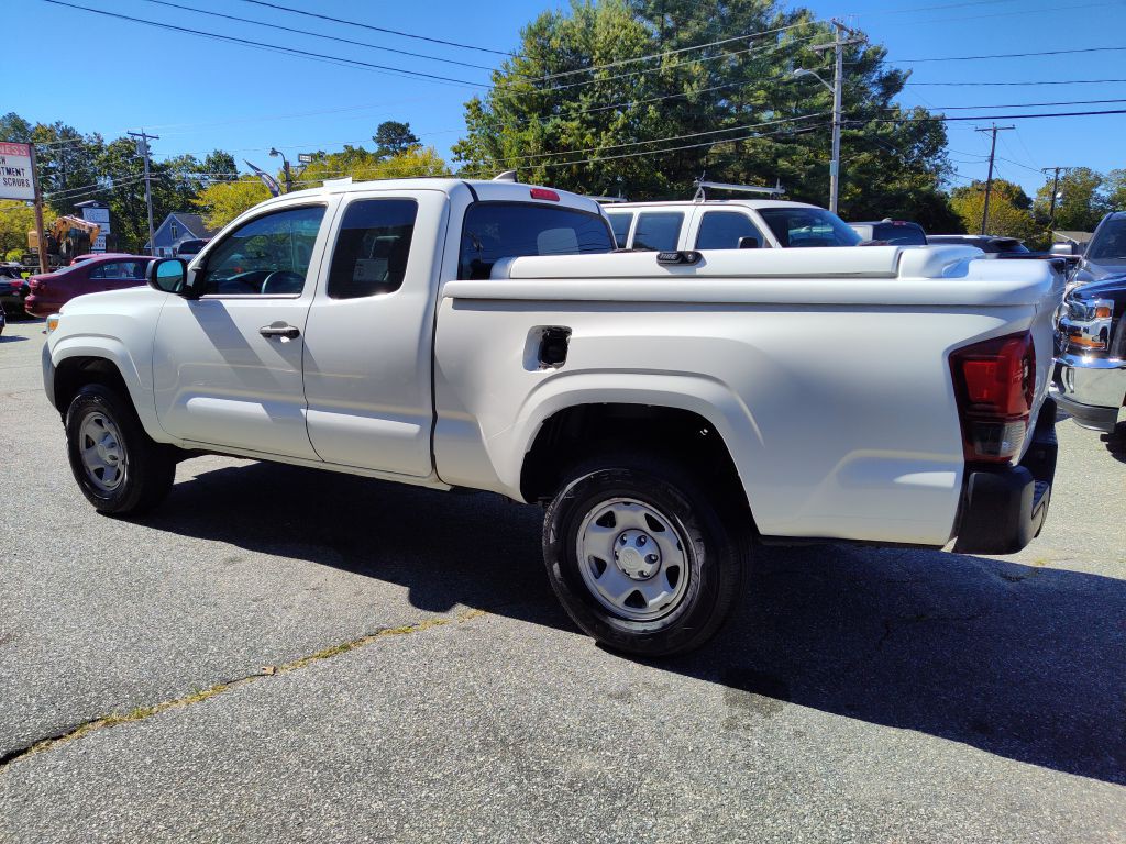 2019 Toyota Tacoma Image 3