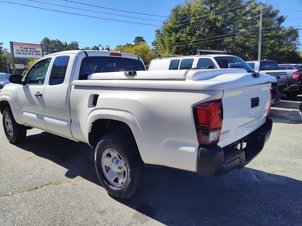2019 Toyota Tacoma Image 4