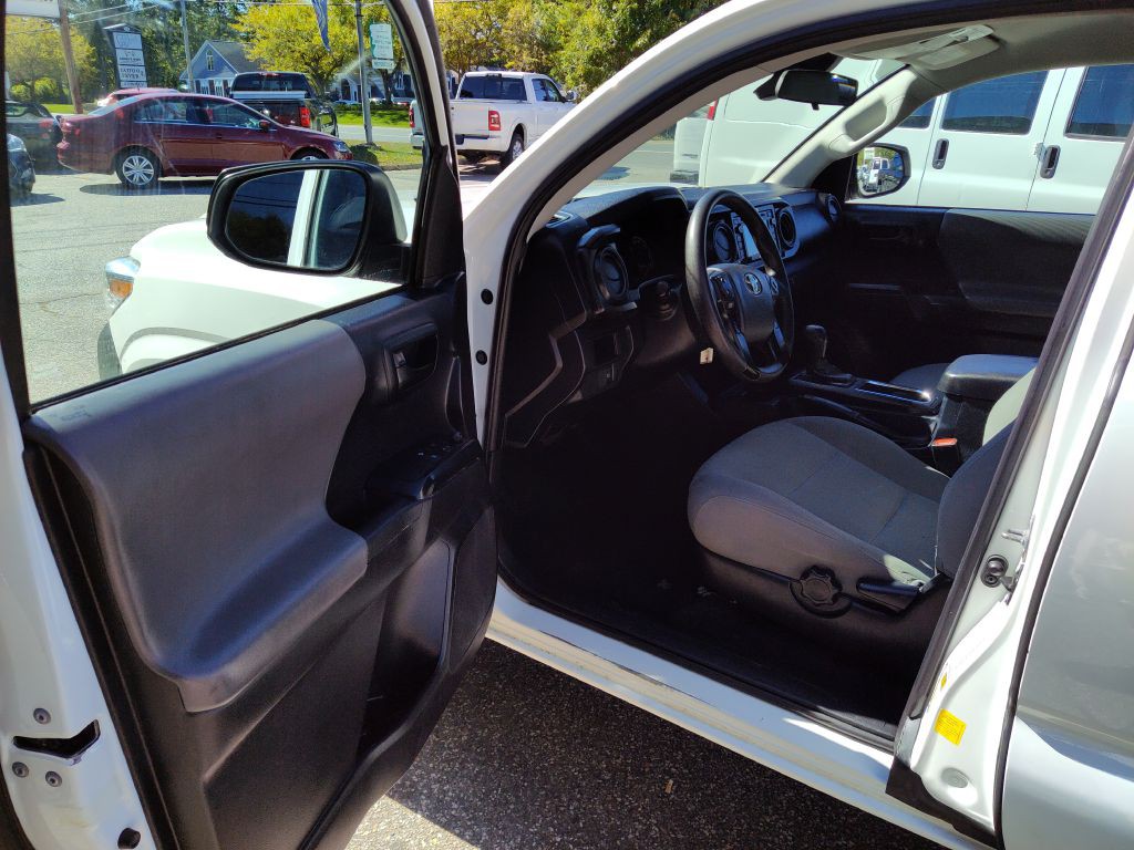 2019 Toyota Tacoma Image 11
