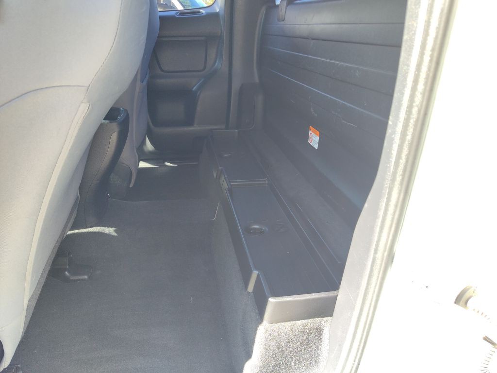 2019 Toyota Tacoma Image 12