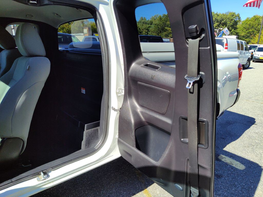 2019 Toyota Tacoma Image 14