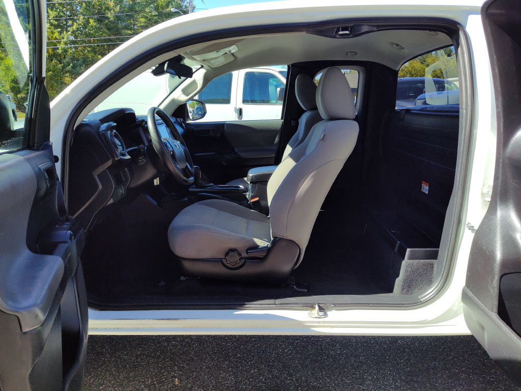 2019 Toyota Tacoma Image 15