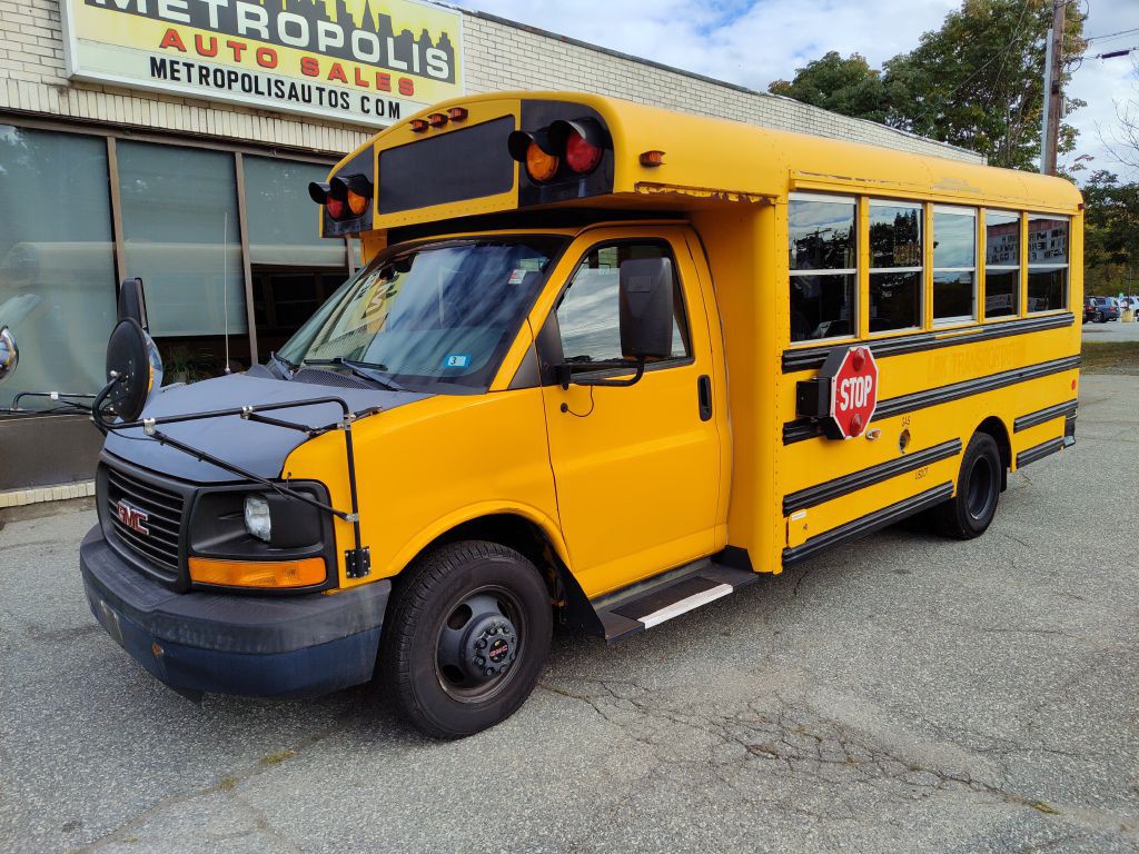2014 GMC Savana Image 2