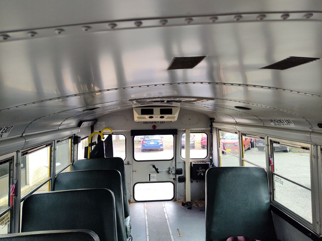 2014 GMC Savana Image 12