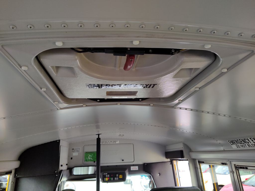 2014 GMC Savana Image 18