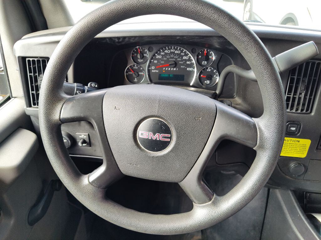 2014 GMC Savana Image 23