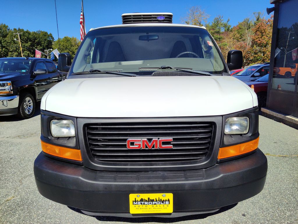 2016 GMC Savana Image 3