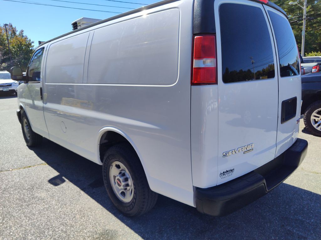 2016 GMC Savana Image 6