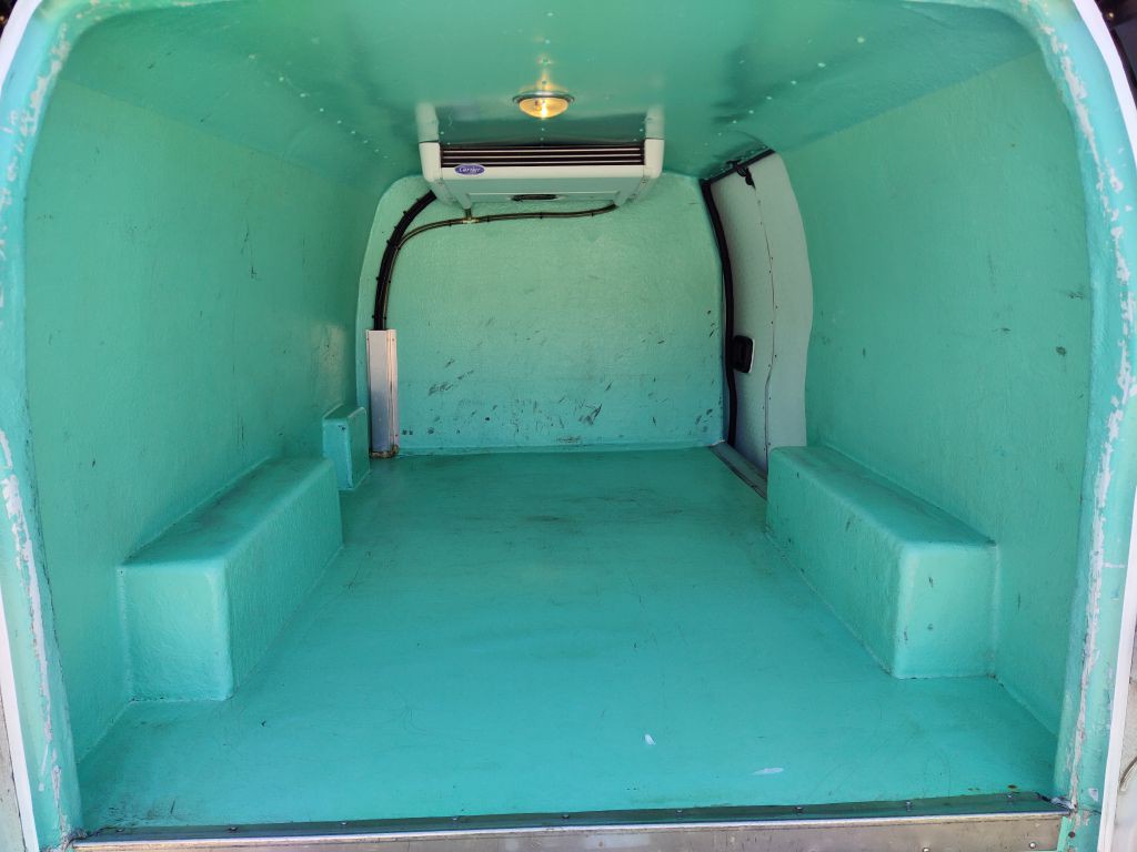 2016 GMC Savana Image 12