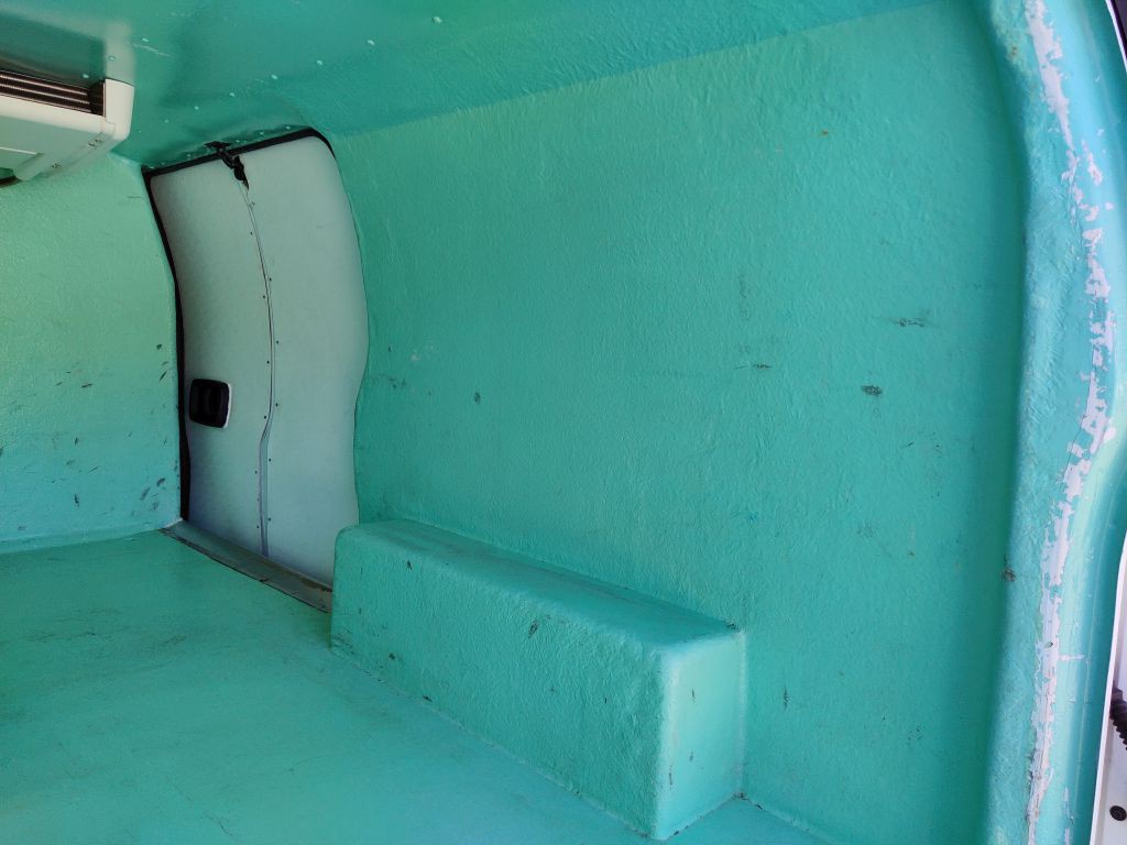 2016 GMC Savana Image 14