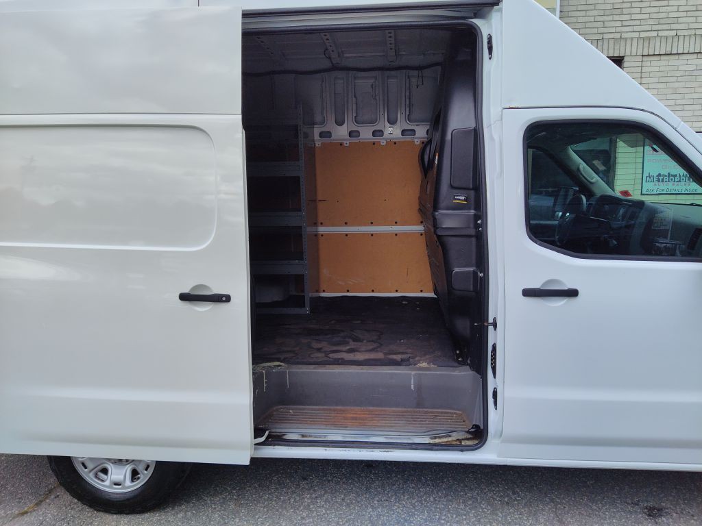 2020 Nissan NV Image 17
