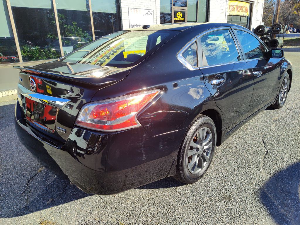 2015 Nissan Altima Image 8