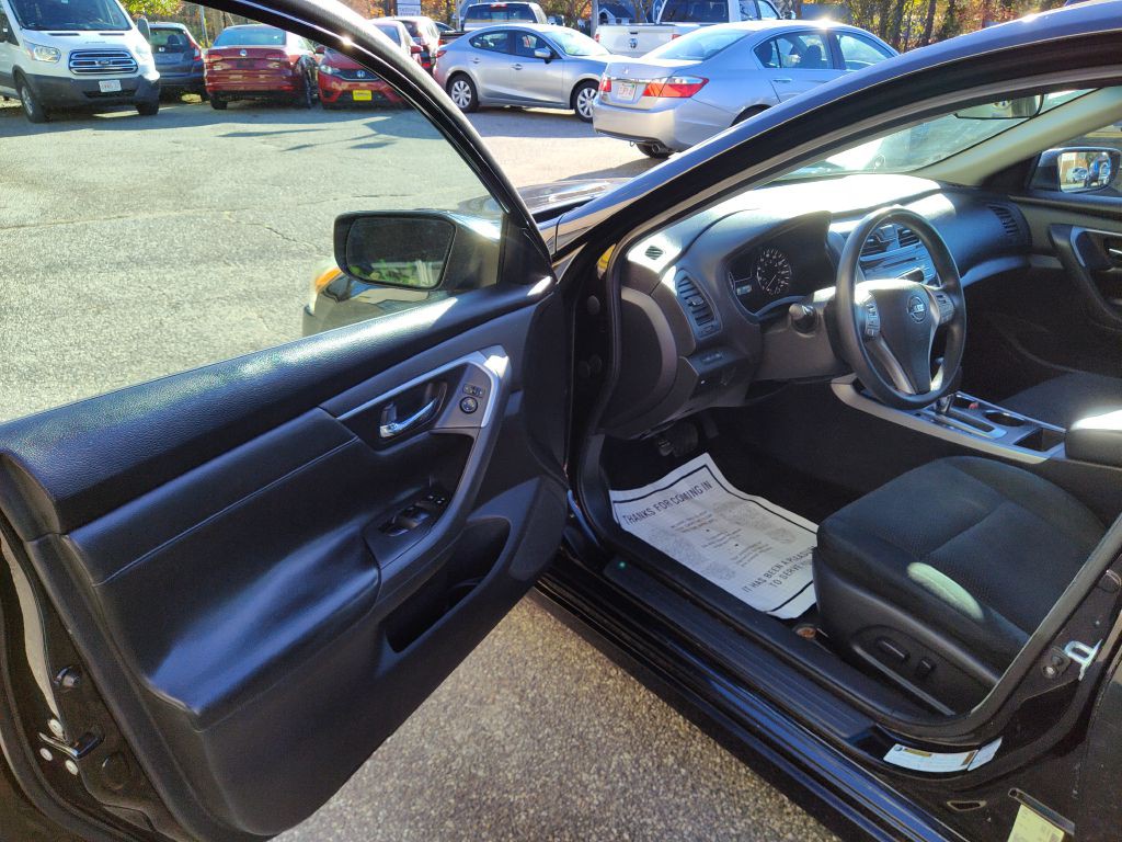 2015 Nissan Altima Image 11