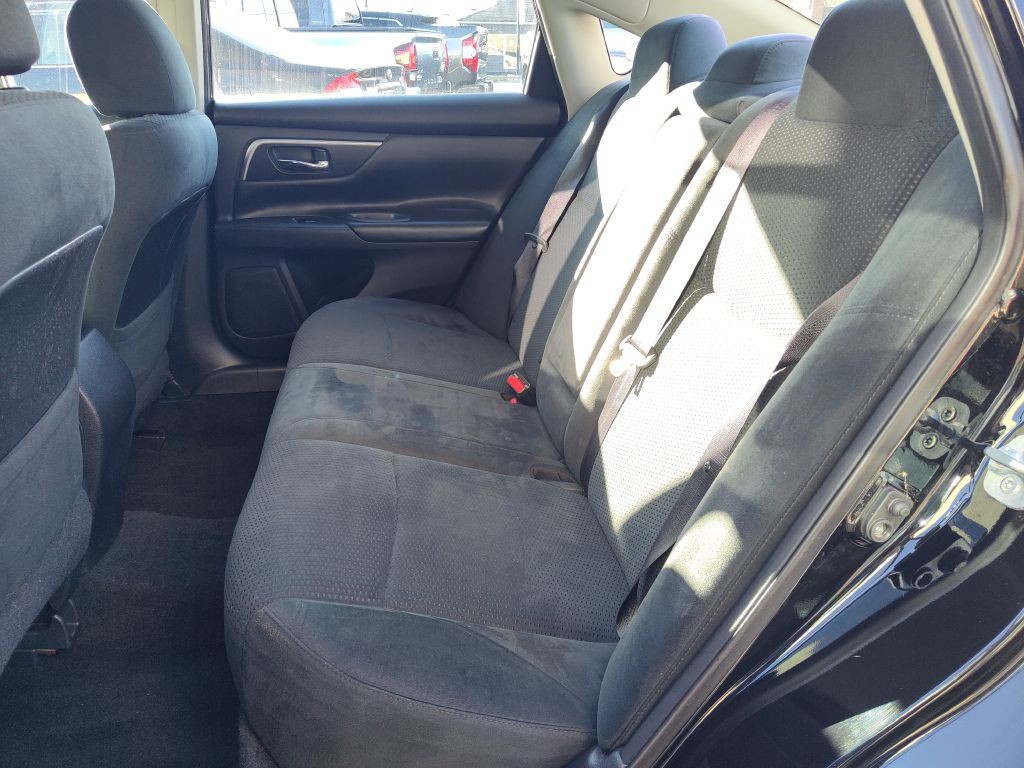 2015 Nissan Altima Image 12
