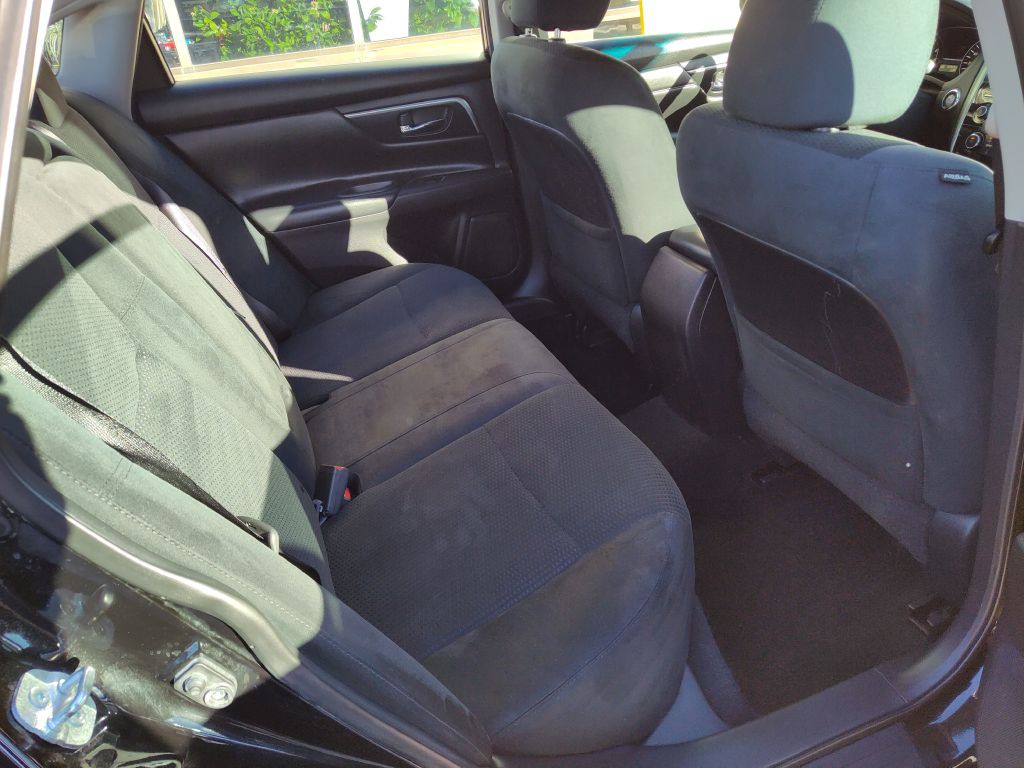 2015 Nissan Altima Image 15