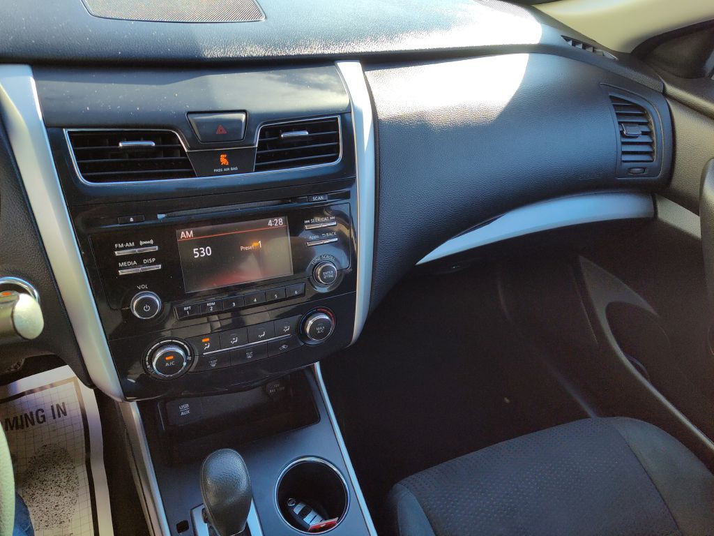 2015 Nissan Altima Image 23
