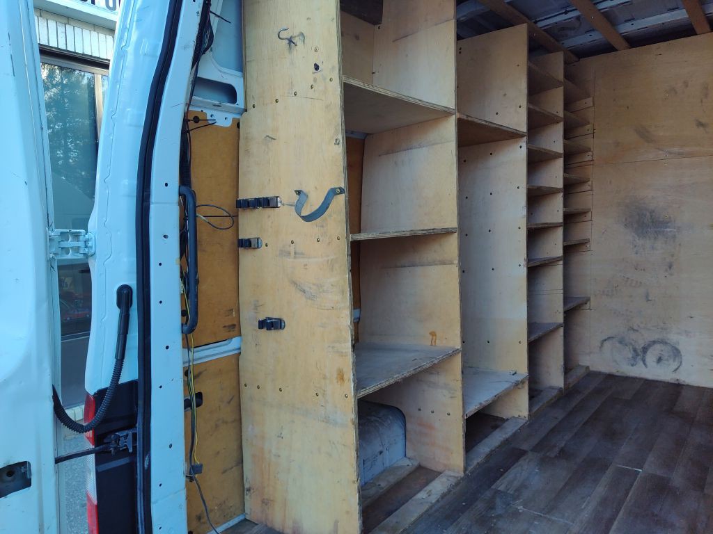 2019 Nissan NV Image 13