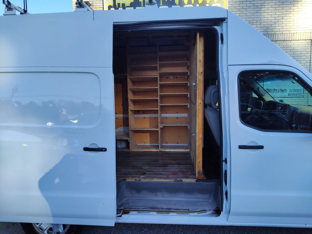 2019 Nissan NV Image 18