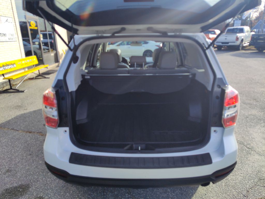 2015 Subaru Forester Image 15