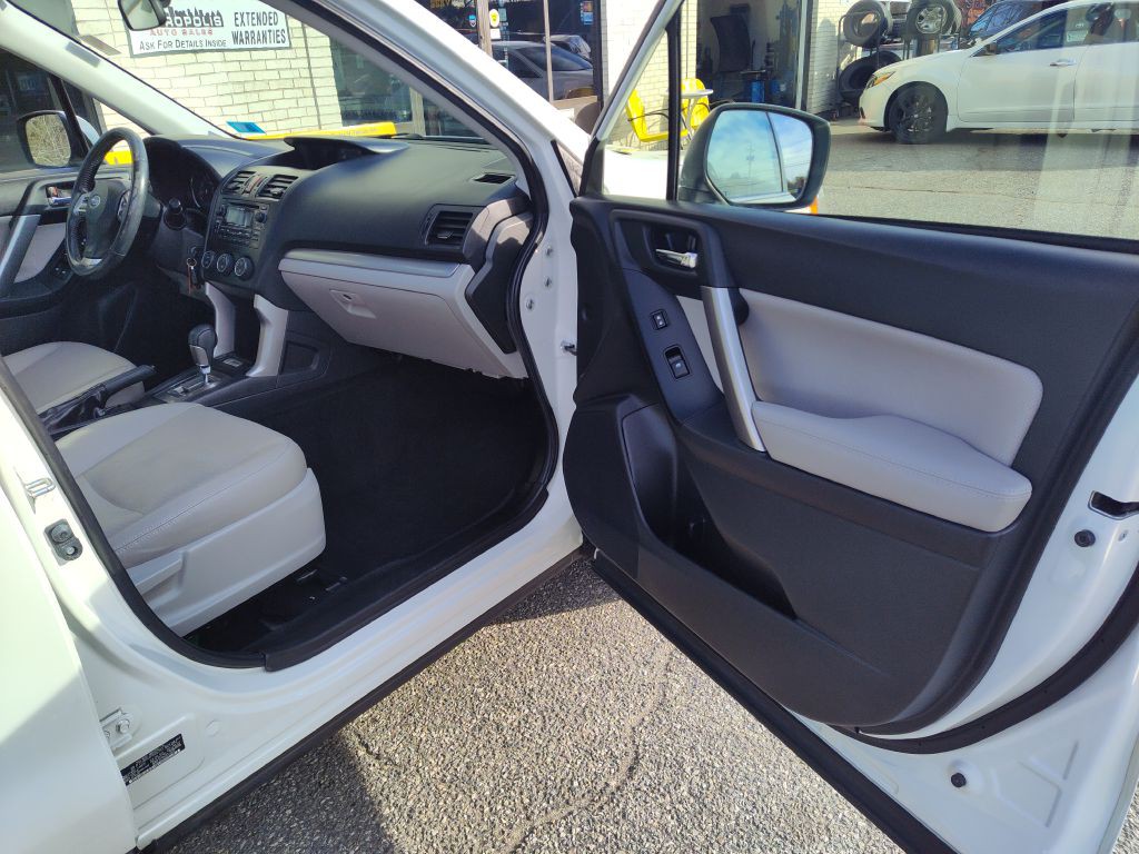 2015 Subaru Forester Image 19
