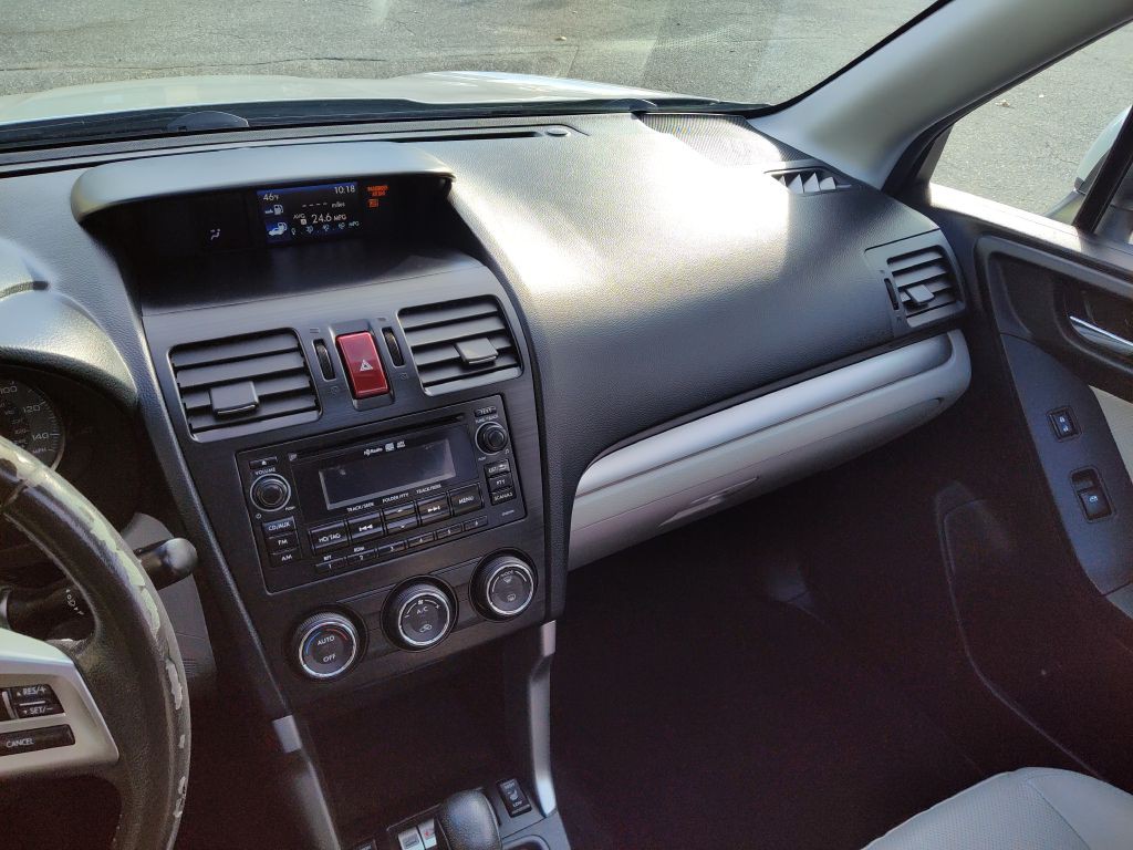 2015 Subaru Forester Image 24