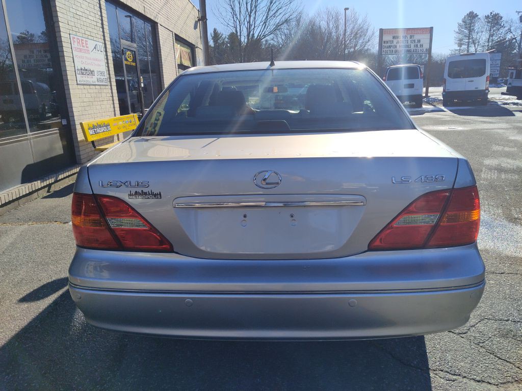 2003 Lexus LS Image 7