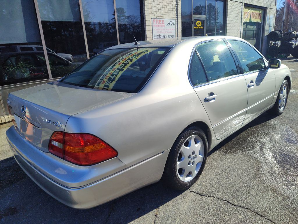 2003 Lexus LS Image 8